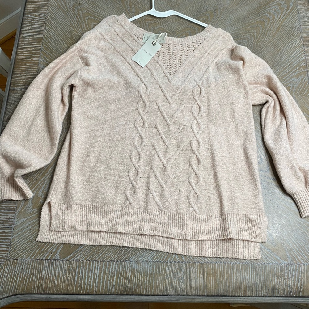 Lucky brand sweater woman’s size medium NWT